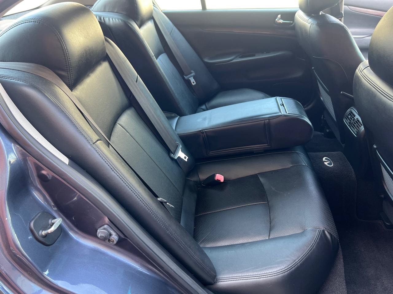 Used 2010 INFINITI G37 x Sedan w/ Premium Pkg AWD/4WD image 13