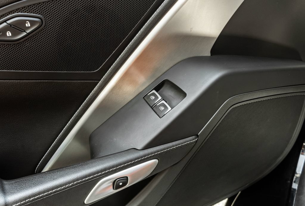 Used 2019 Chevrolet Corvette Stingray Coupe w/ 1LT RWD image 15
