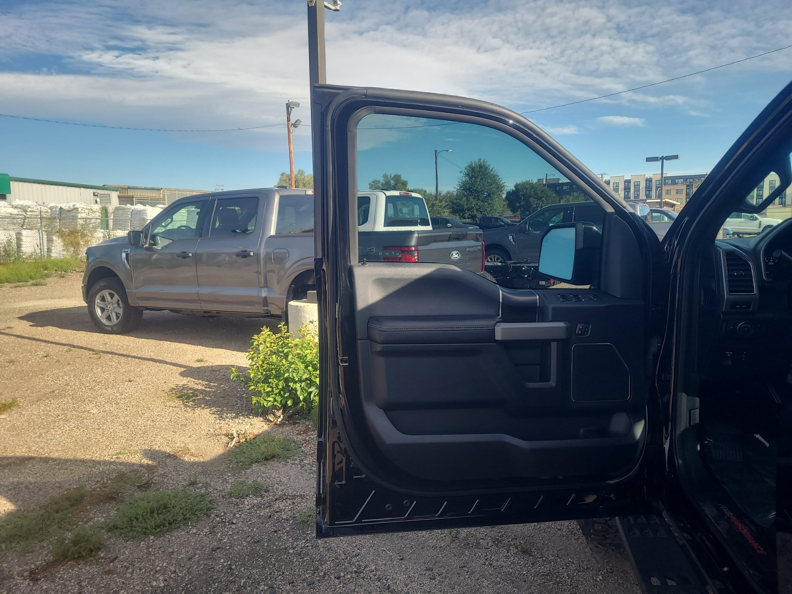 Used 2019 Ford F150 Raptor w/ Equipment Group 802A Luxury AWD/4WD image 13