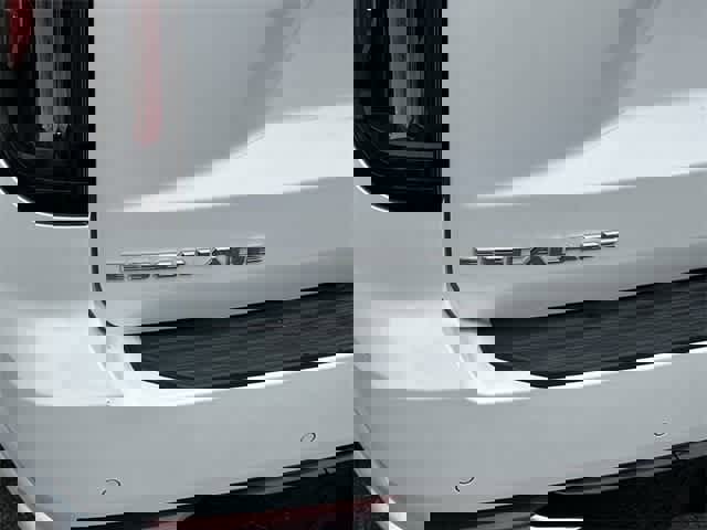 Used 2023 Cadillac Escalade ESV Premium Luxury image 12