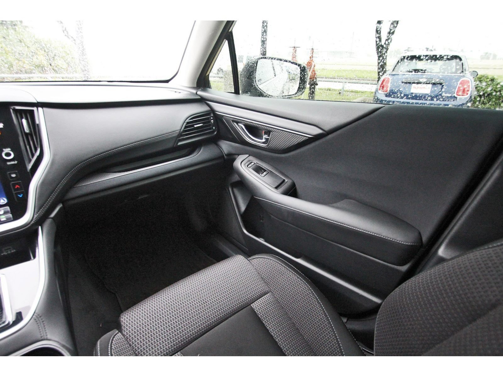 Used 2023 Subaru Outback Premium AWD/4WD image 10