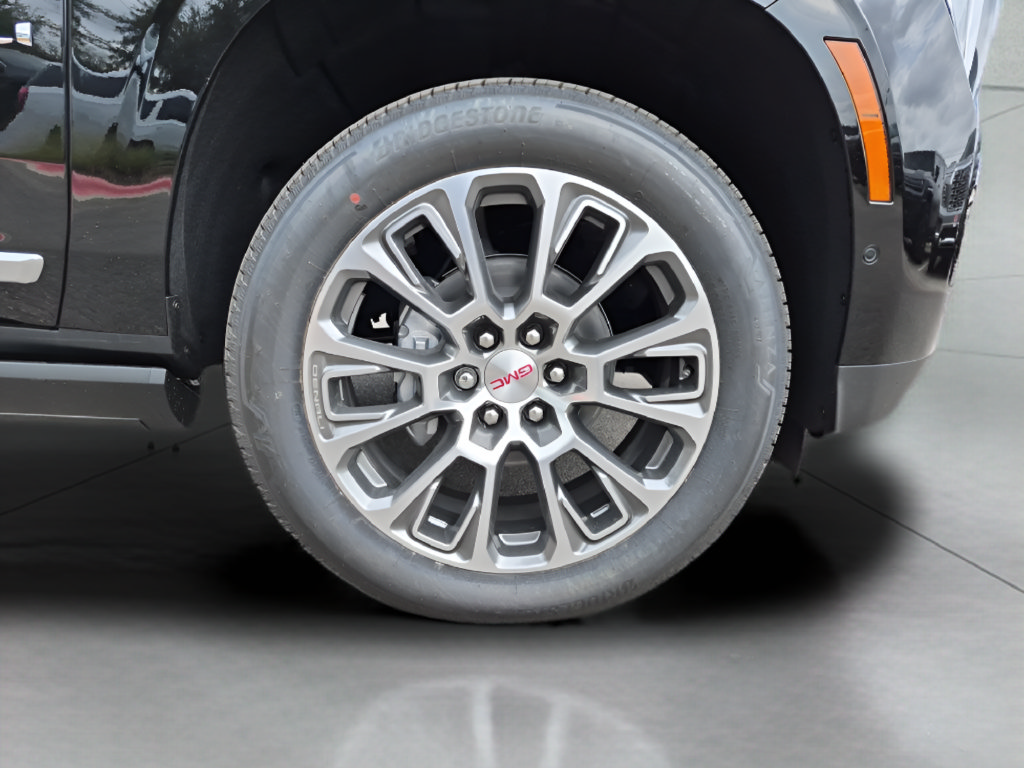 New 2026 GMC Yukon Denali w/ Denali Reserve Package AWD/4WD image 13