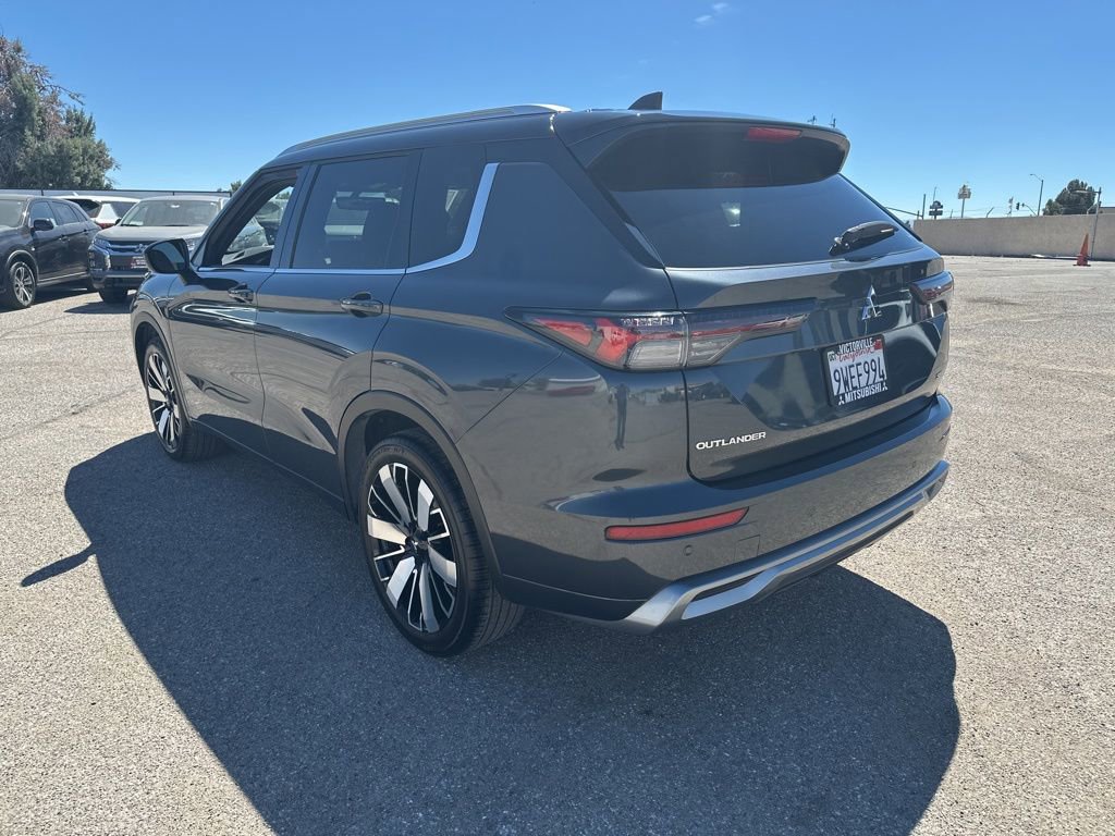 Used 2025 Mitsubishi Outlander SEL image 5