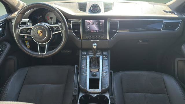 Used 2017 Porsche Macan S AWD/4WD image 7