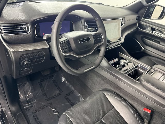 Used 2024 Jeep Wagoneer L Series III w/ Flexible Seating Group AWD/4WD image 23