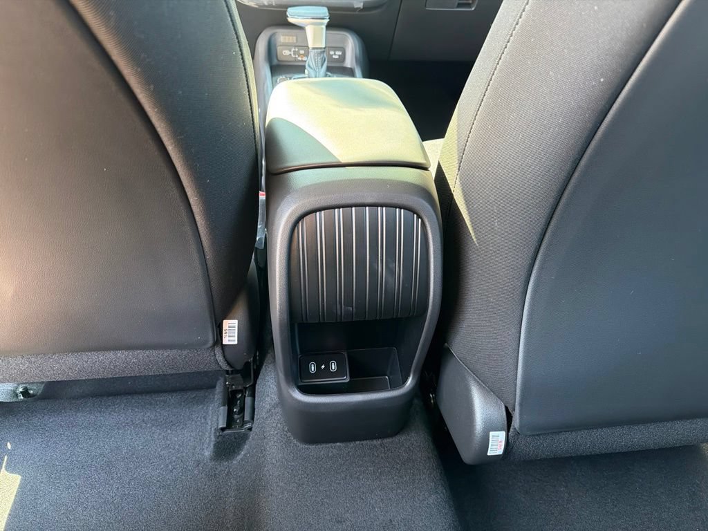 New 2027 Hyundai Kona SE AWD/4WD image 16
