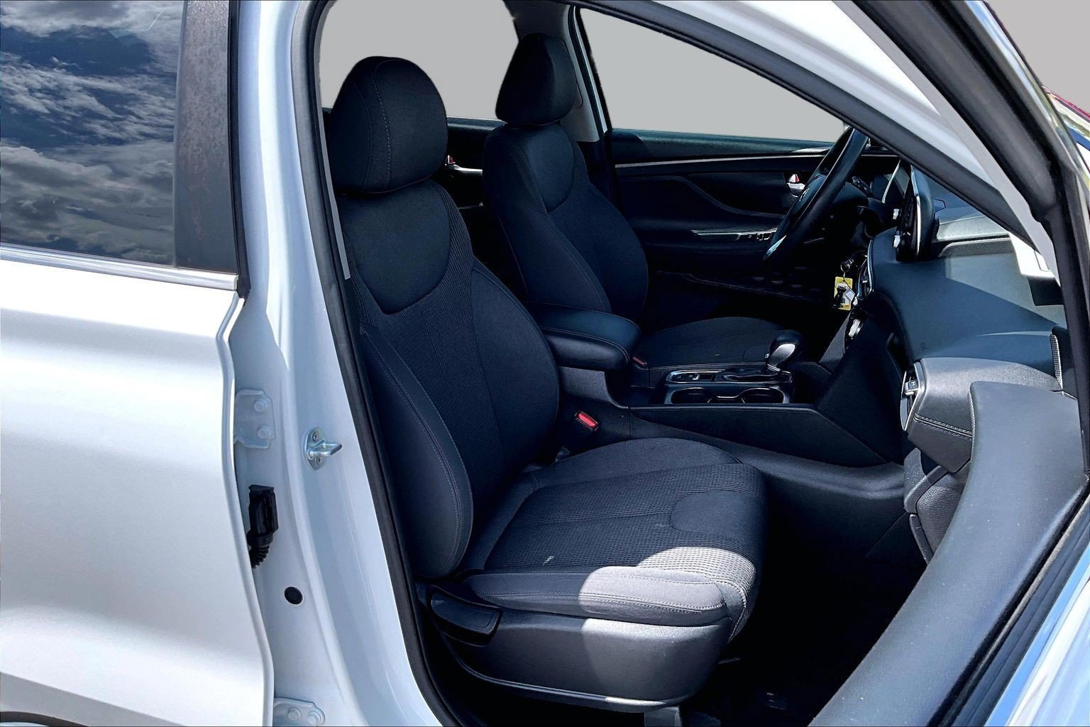 Used 2019 Hyundai Santa Fe SE FWD image 7