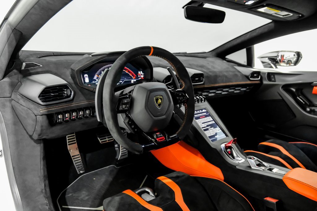 Used 2024 Lamborghini Huracan STO image 5