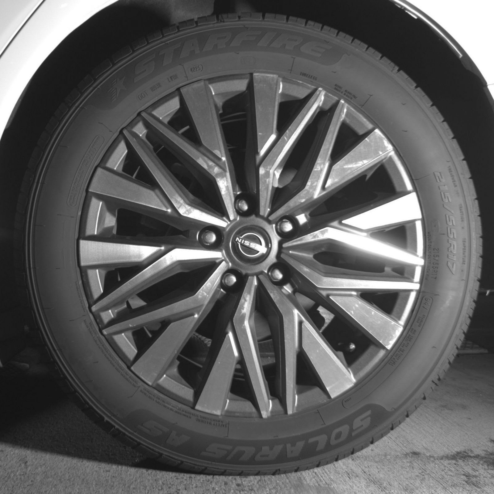 Used 2025 Nissan Altima 2.5 SV FWD image 17