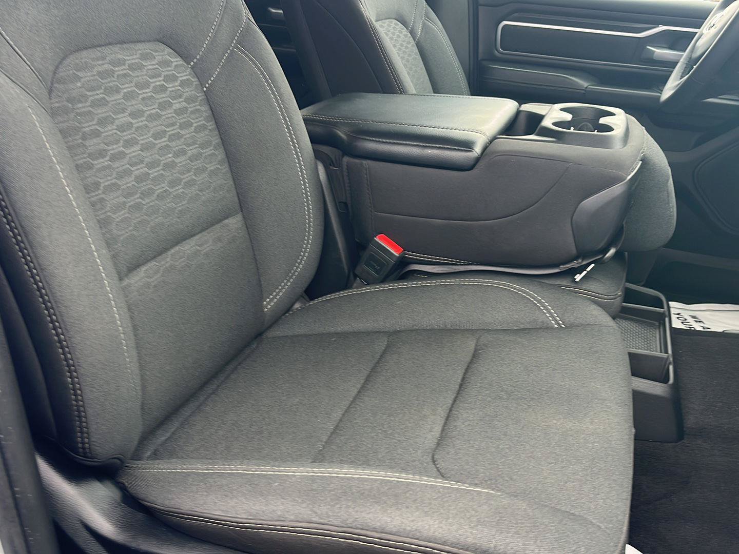 Used 2025 RAM 1500 Big Horn AWD/4WD image 32