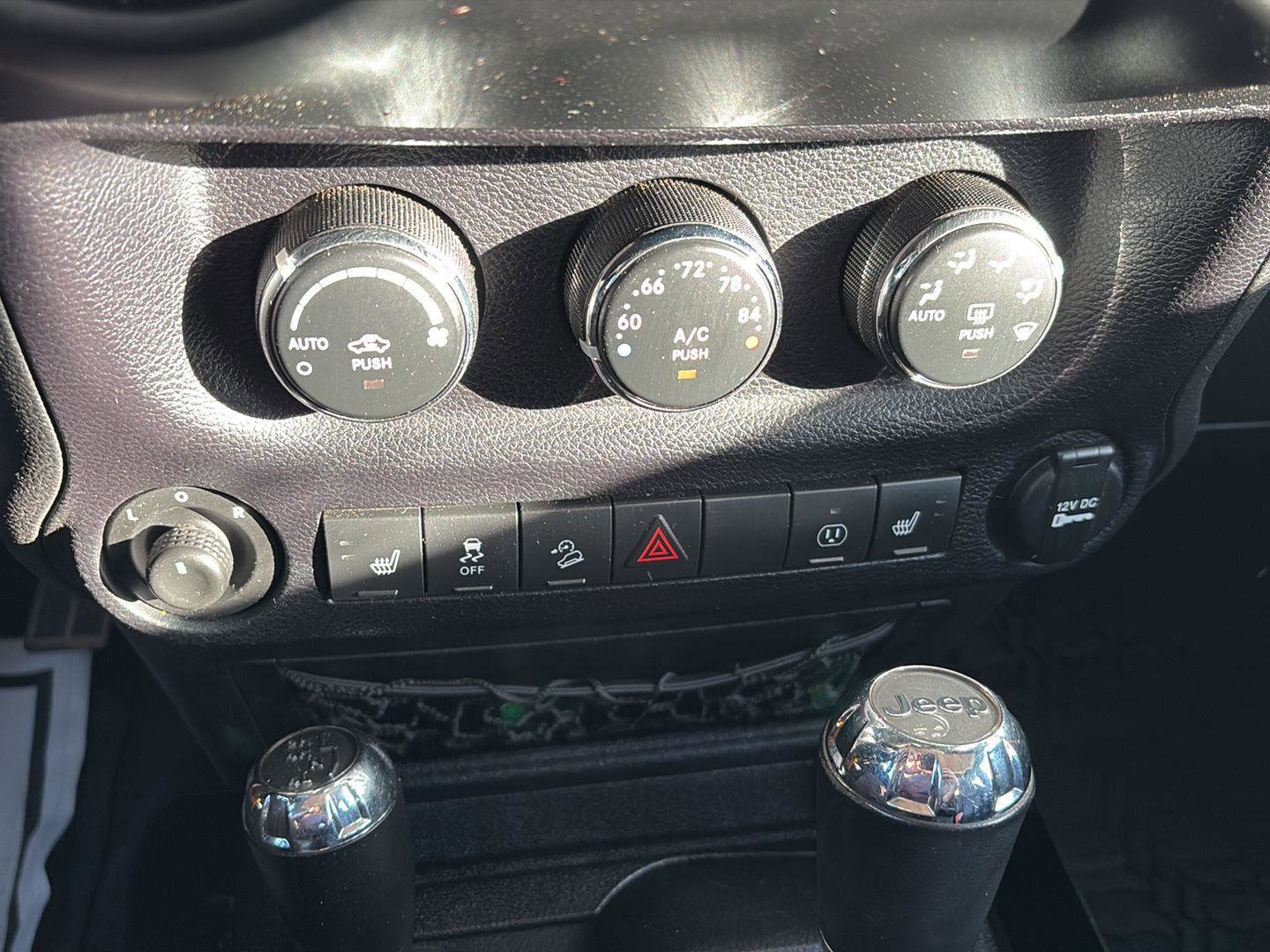 Used 2014 Jeep Wrangler Altitude image 23