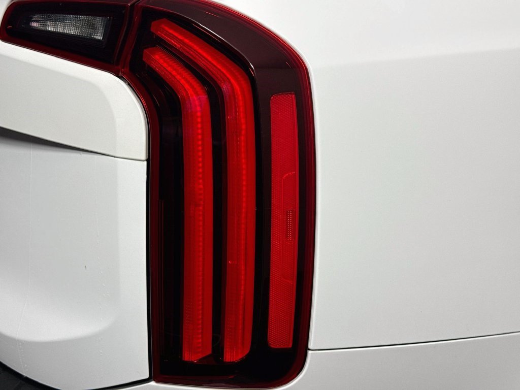 Used 2022 Kia Telluride SX w/ Towing Package FWD image 33