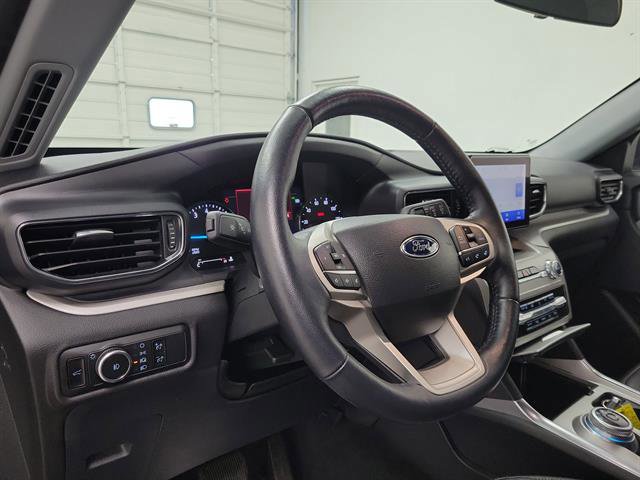 Used 2023 Ford Explorer XLT w/ Equipment Group 202A image 21