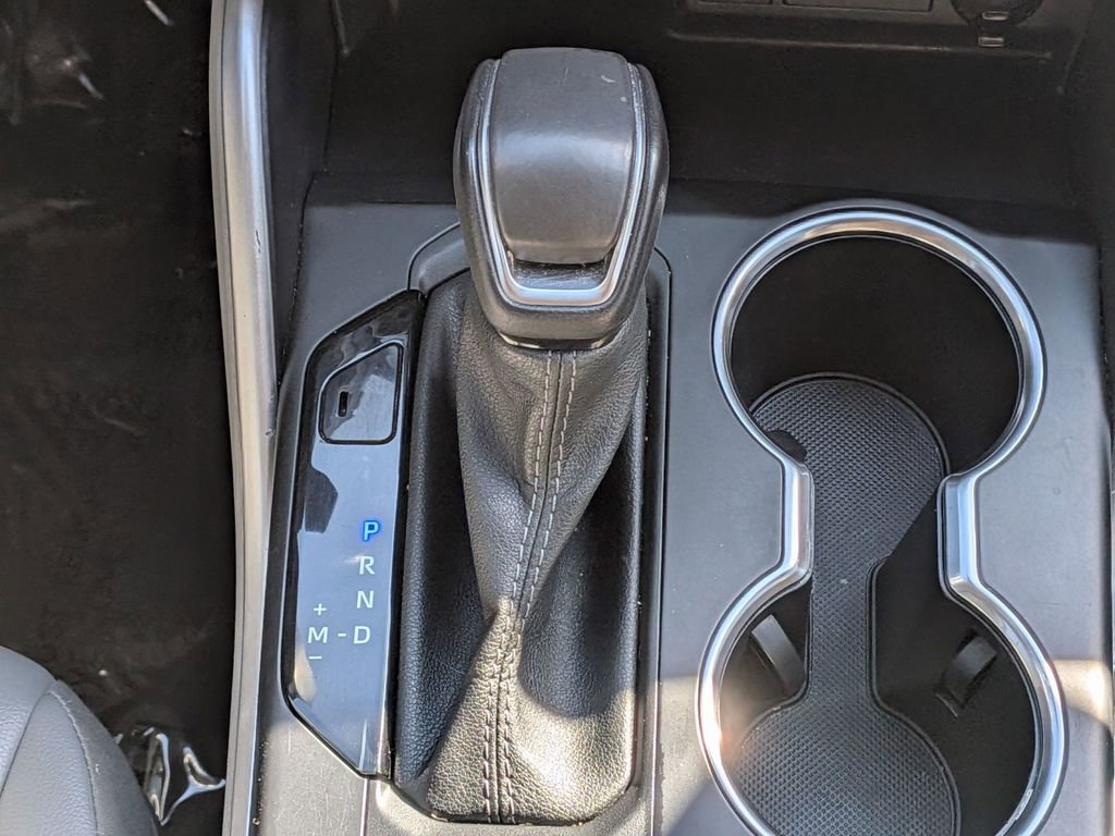 Used 2022 Toyota Highlander XLE AWD/4WD image 28