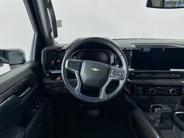 Used 2024 Chevrolet Silverado 1500 LTZ image 24