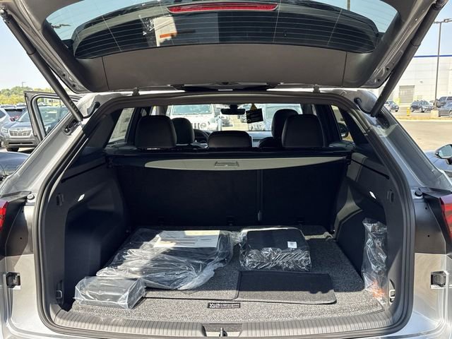 New 2026 Volkswagen Atlas Cross Sport SEL R-Line image 10