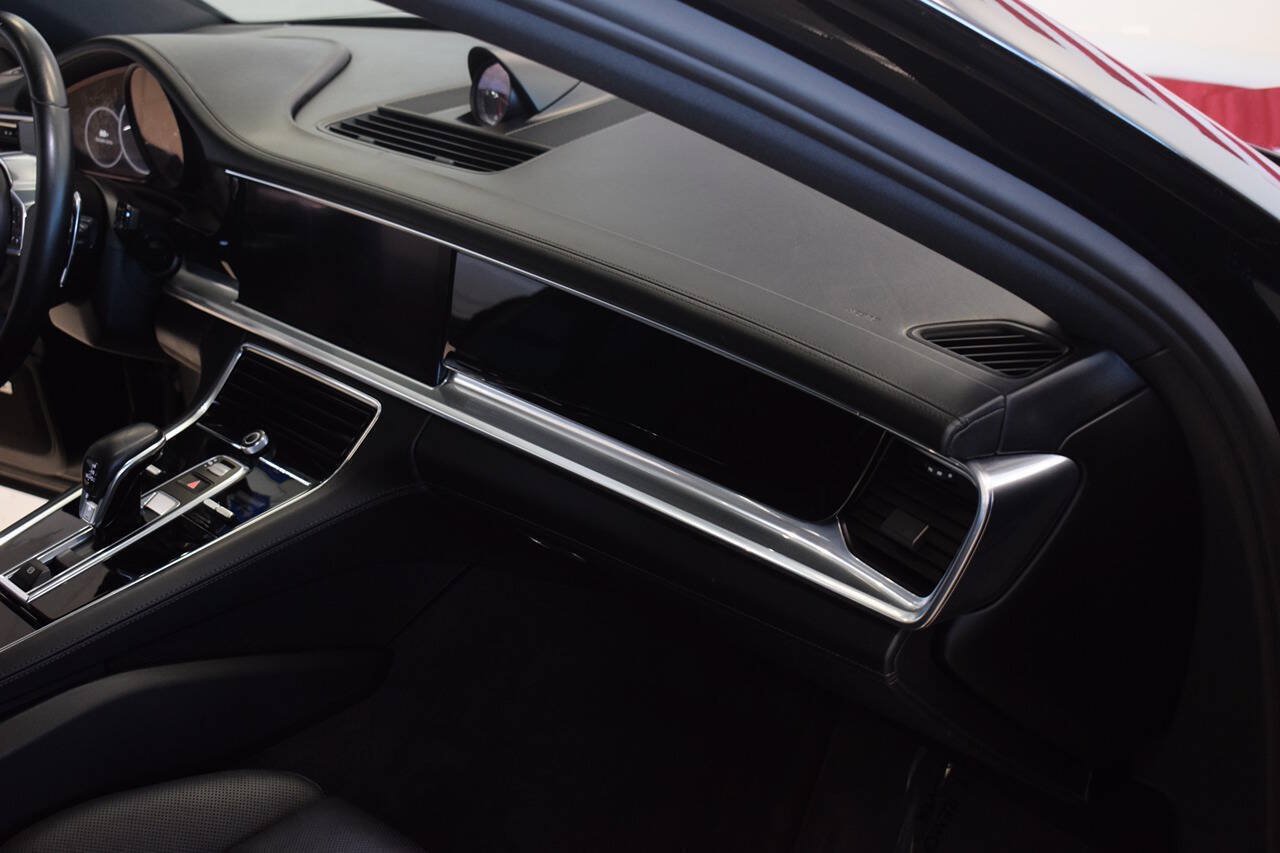 Used 2018 Porsche Panamera 4 AWD/4WD image 50