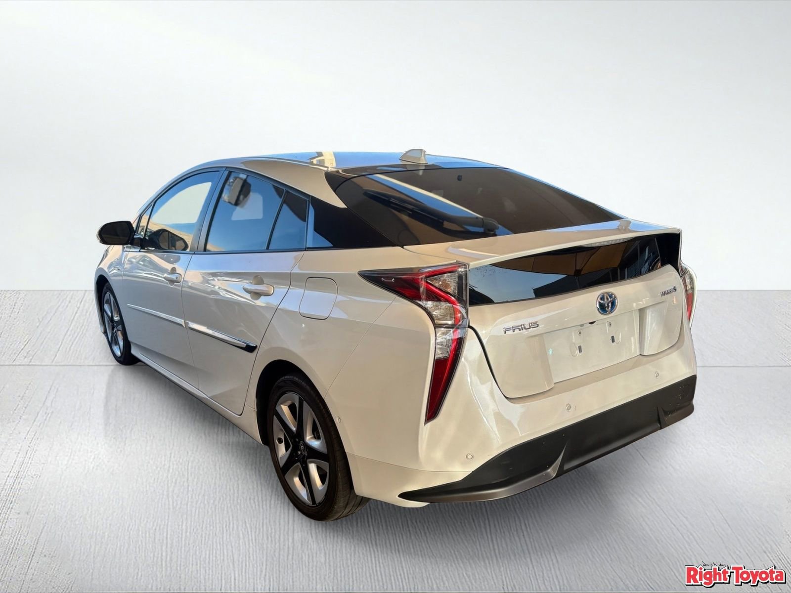Certified 2018 Toyota Prius Four Touring w/ Premium Convenience Package FWD image 3