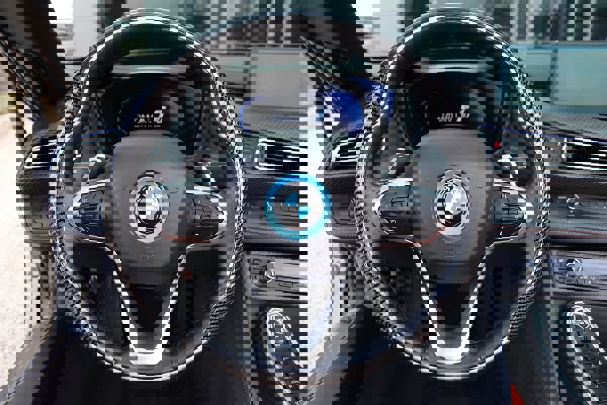 Used 2019 BMW i8 Roadster image 20