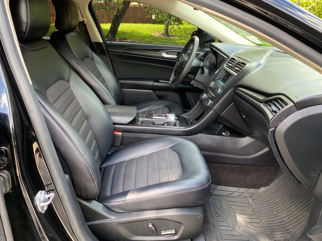 Used 2018 Ford Fusion SE w/ Equipment Group 601A FWD image 13