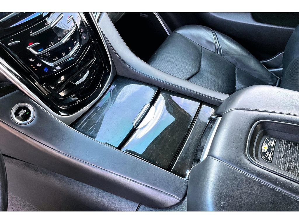 Used 2019 Cadillac Escalade ESV Platinum AWD/4WD image 28