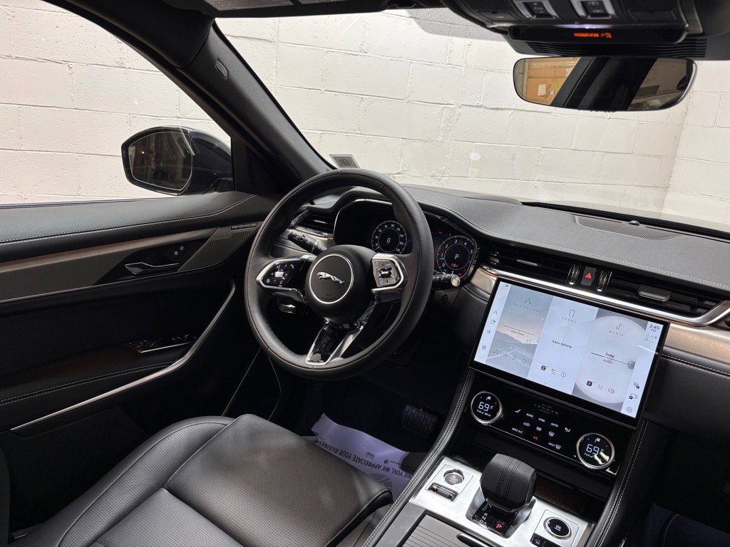 New 2026 Jaguar F-PACE R-Dynamic S image 34