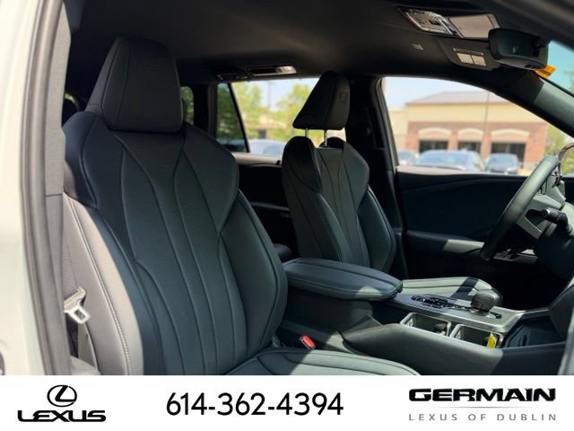 Used 2025 Lexus TX 500h AWD w/ Technology Package image 15