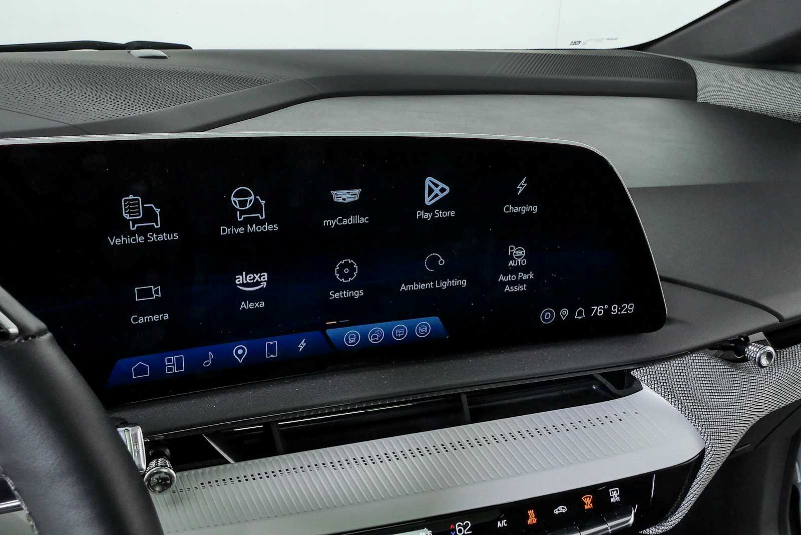 Certified 2025 Cadillac Optiq Luxury 1 AWD/4WD image 13