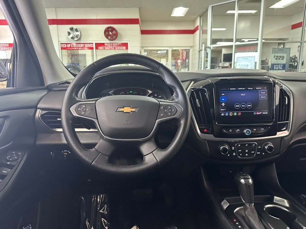 Used 2020 Chevrolet Traverse LT FWD image 15