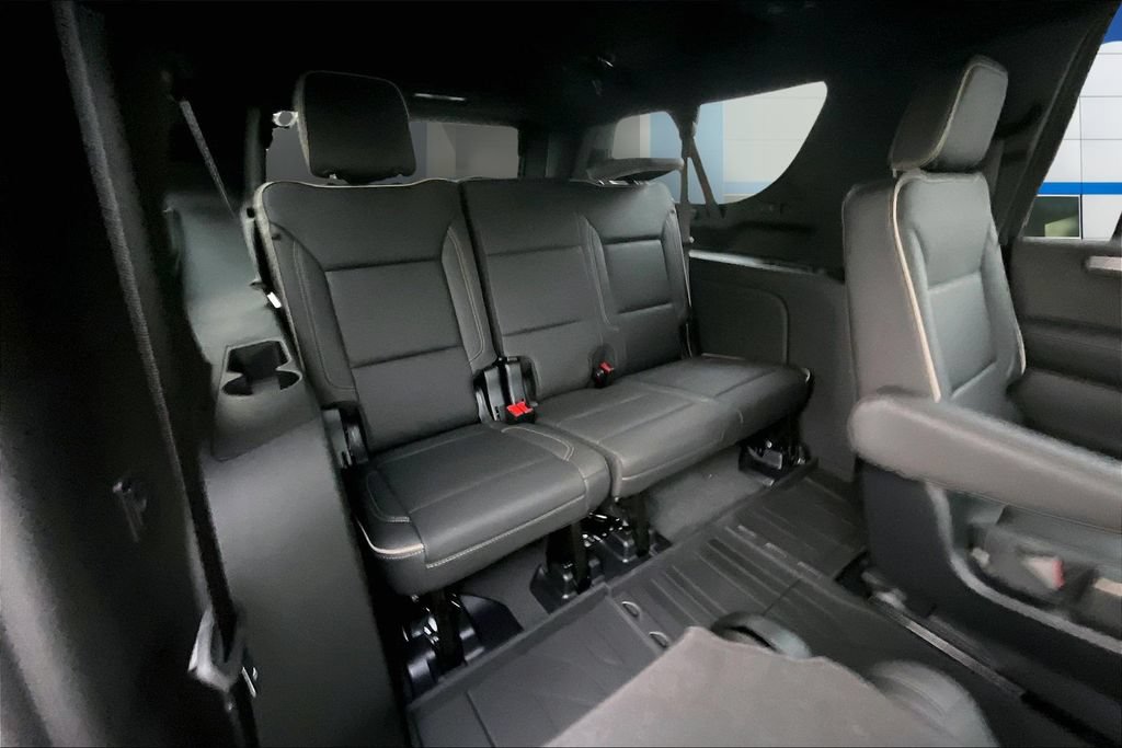 New 2025 Chevrolet Suburban Premier w/ Sun And Tow Package AWD/4WD image 26