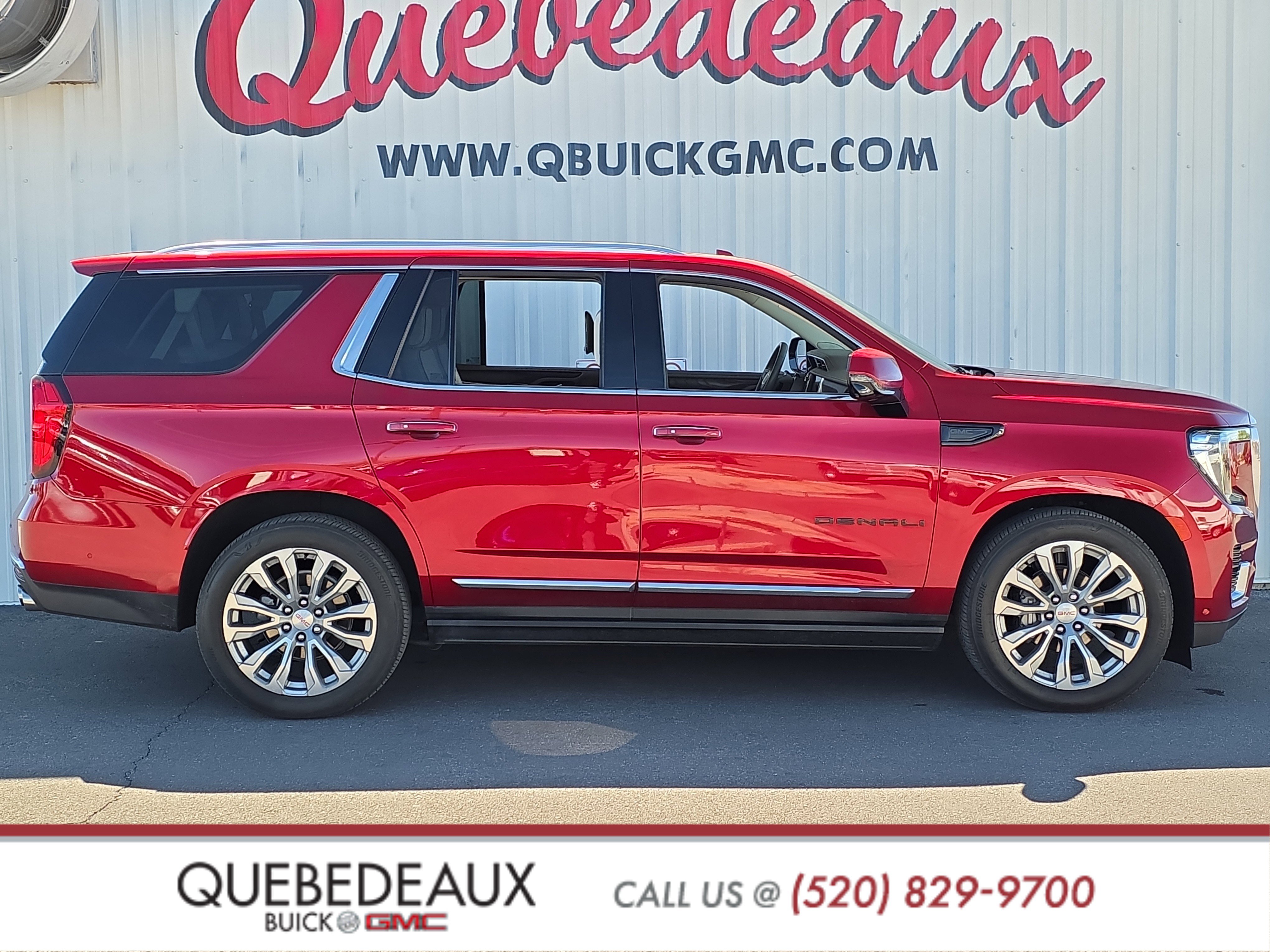 Used 2024 GMC Yukon Denali w/ Denali Reserve Package image 11