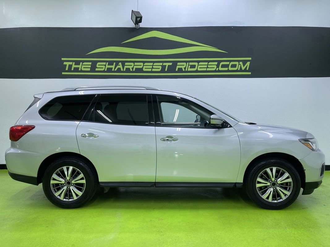 Used 2020 Nissan Pathfinder SL FWD image 11