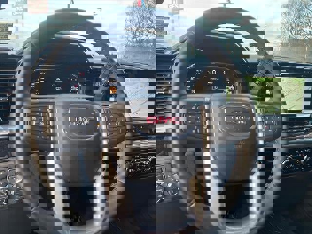 Used 2025 GMC Sierra 2500 SLE image 10