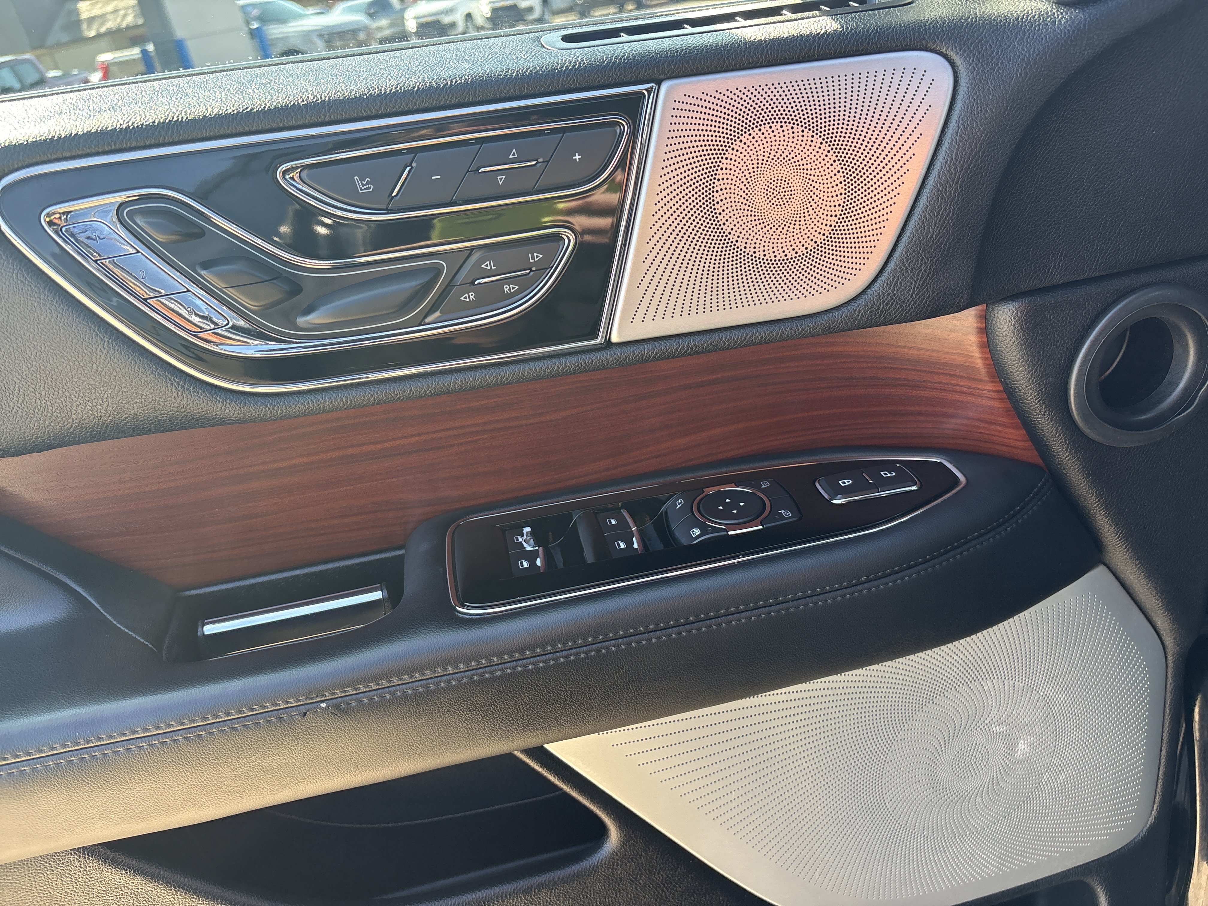 Used 2021 Lincoln Navigator L Reserve w/ Luxury Package AWD/4WD image 15