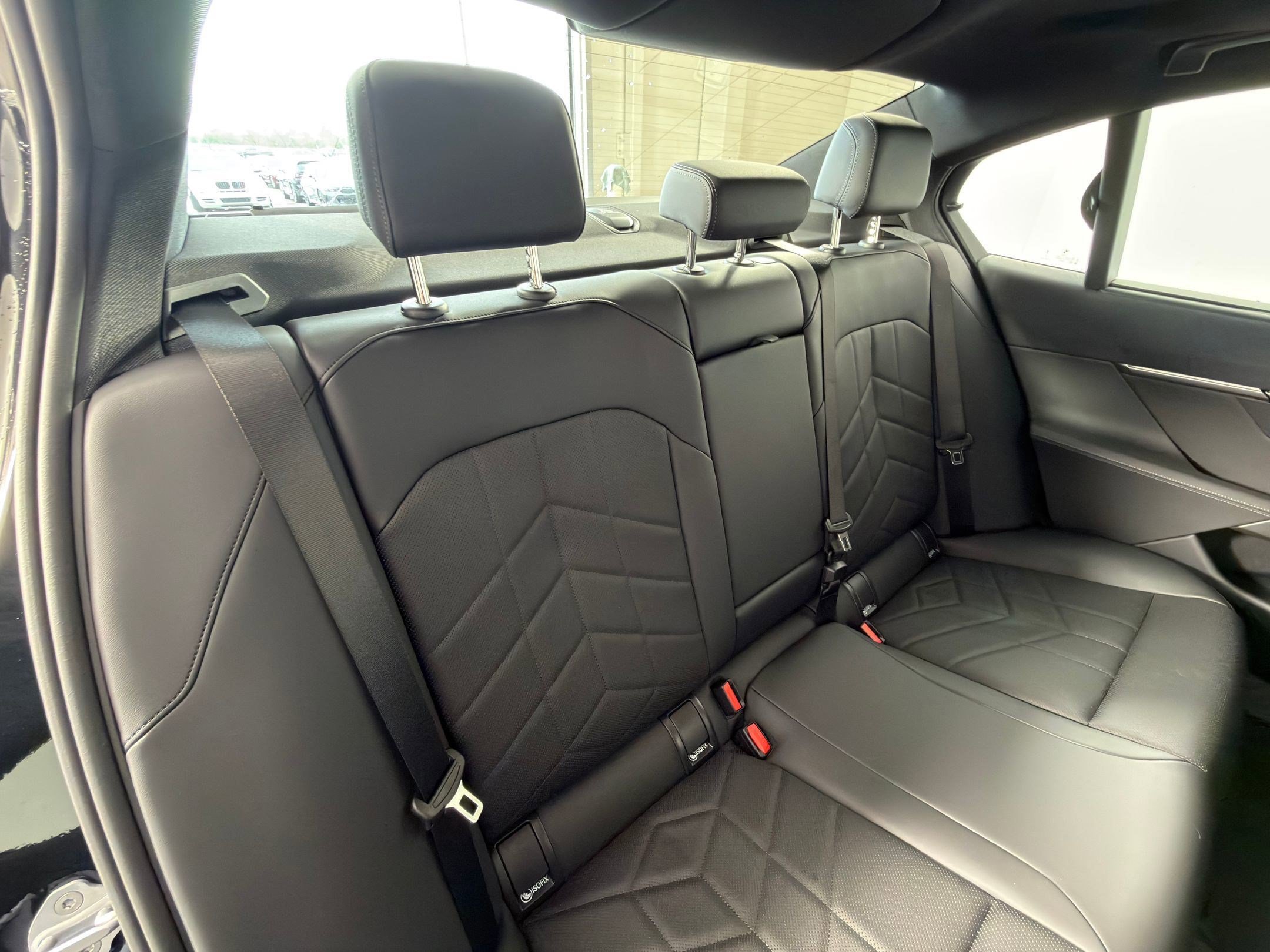 Used 2026 BMW 530i w/ Premium Package RWD image 32