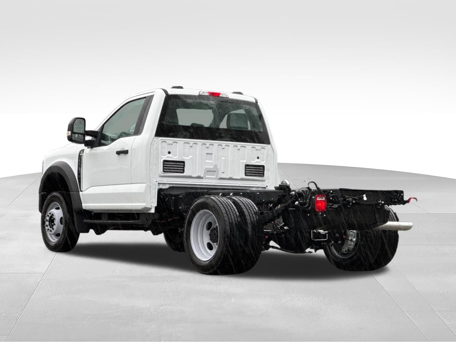 New 2025 Ford F550 2WD Regular Cab Super Duty image 6