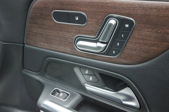 Used 2022 Mercedes-Benz GLA 250 4MATIC image 37