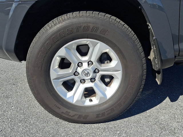 Used 2024 Toyota 4Runner SR5 AWD/4WD image 8
