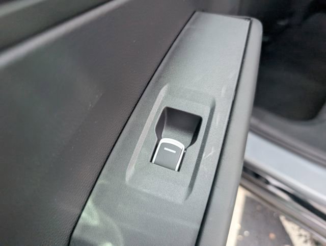Used 2024 Honda Accord EX-L image 11