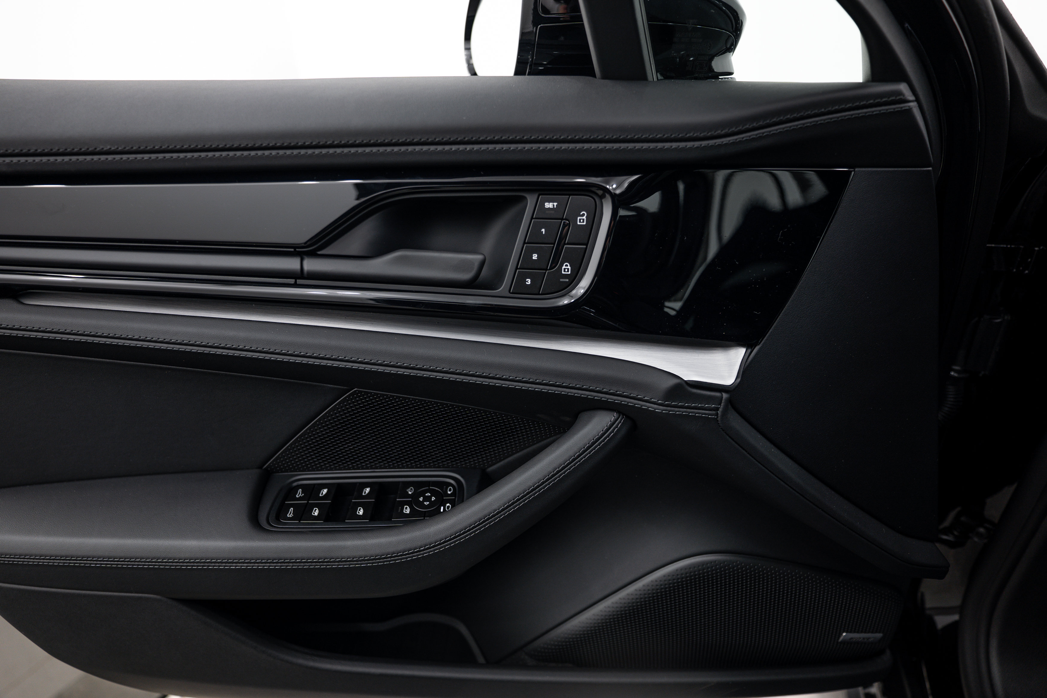 New 2026 Porsche Panamera 4 AWD/4WD image 18