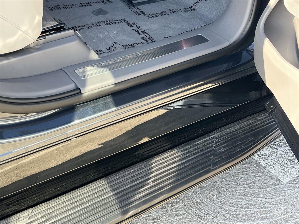New 2026 Cadillac Escalade IQ Luxury 1 image 36