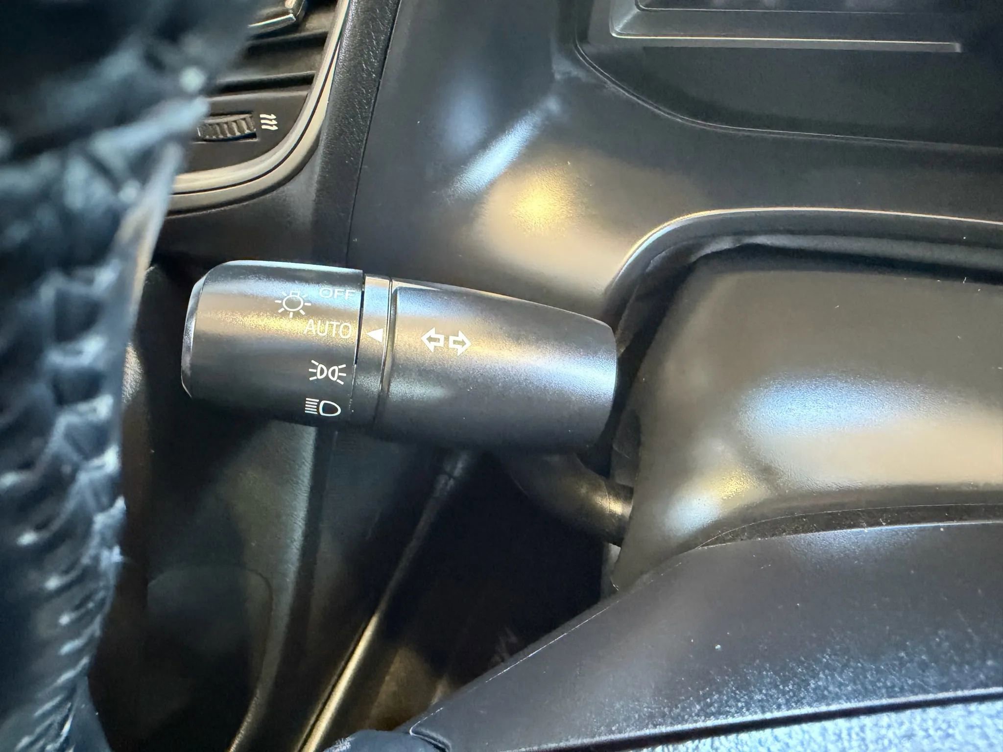 Used 2017 MAZDA MAZDA3 Touring image 12