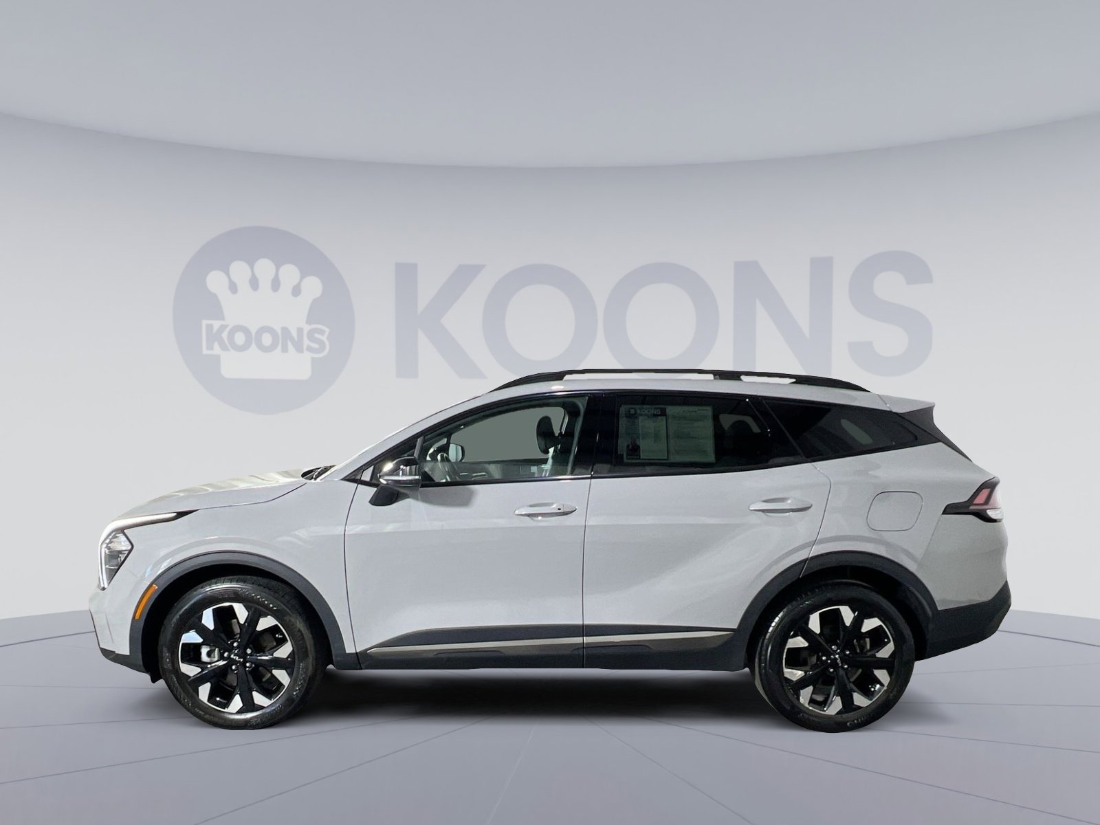 Used 2023 Kia Sportage X-Line w/ X-Line Premium Package image 2