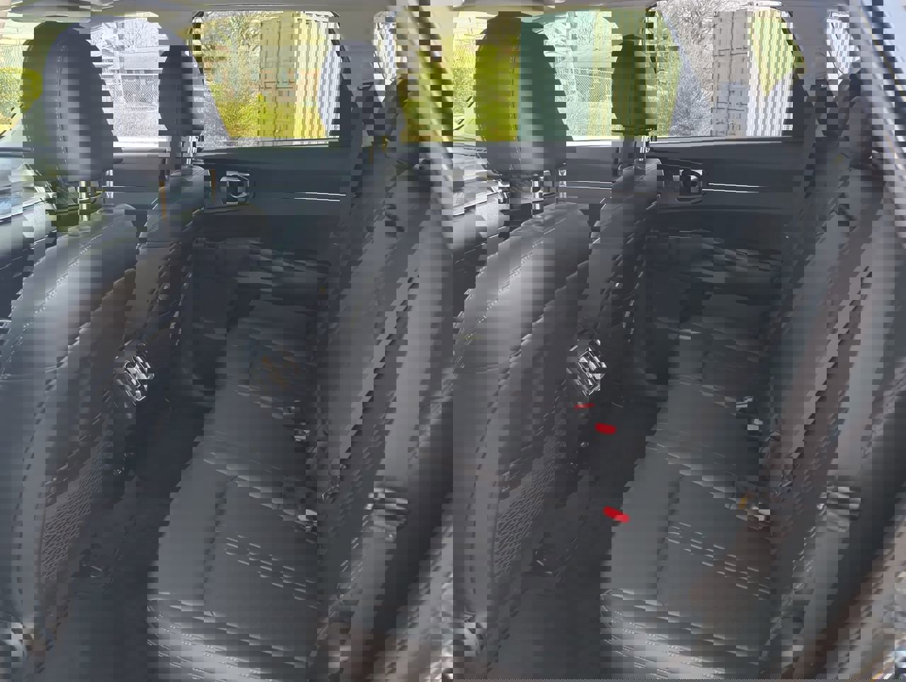 Used 2022 Kia Sorento S w/ Panoramic Sunroof Package image 12