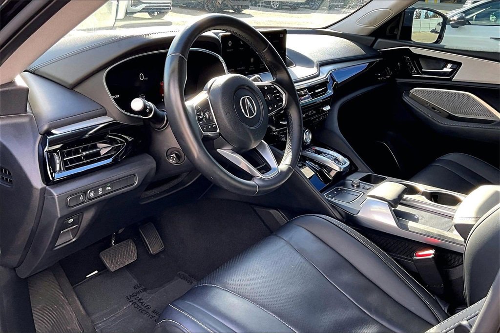 Used 2023 Acura MDX SH-AWD w/ Technology Package image 14