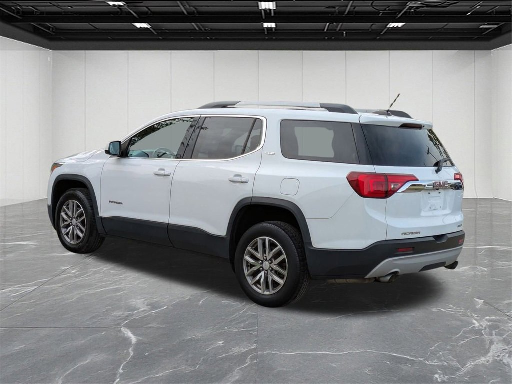 Used 2017 GMC Acadia SLE image 3