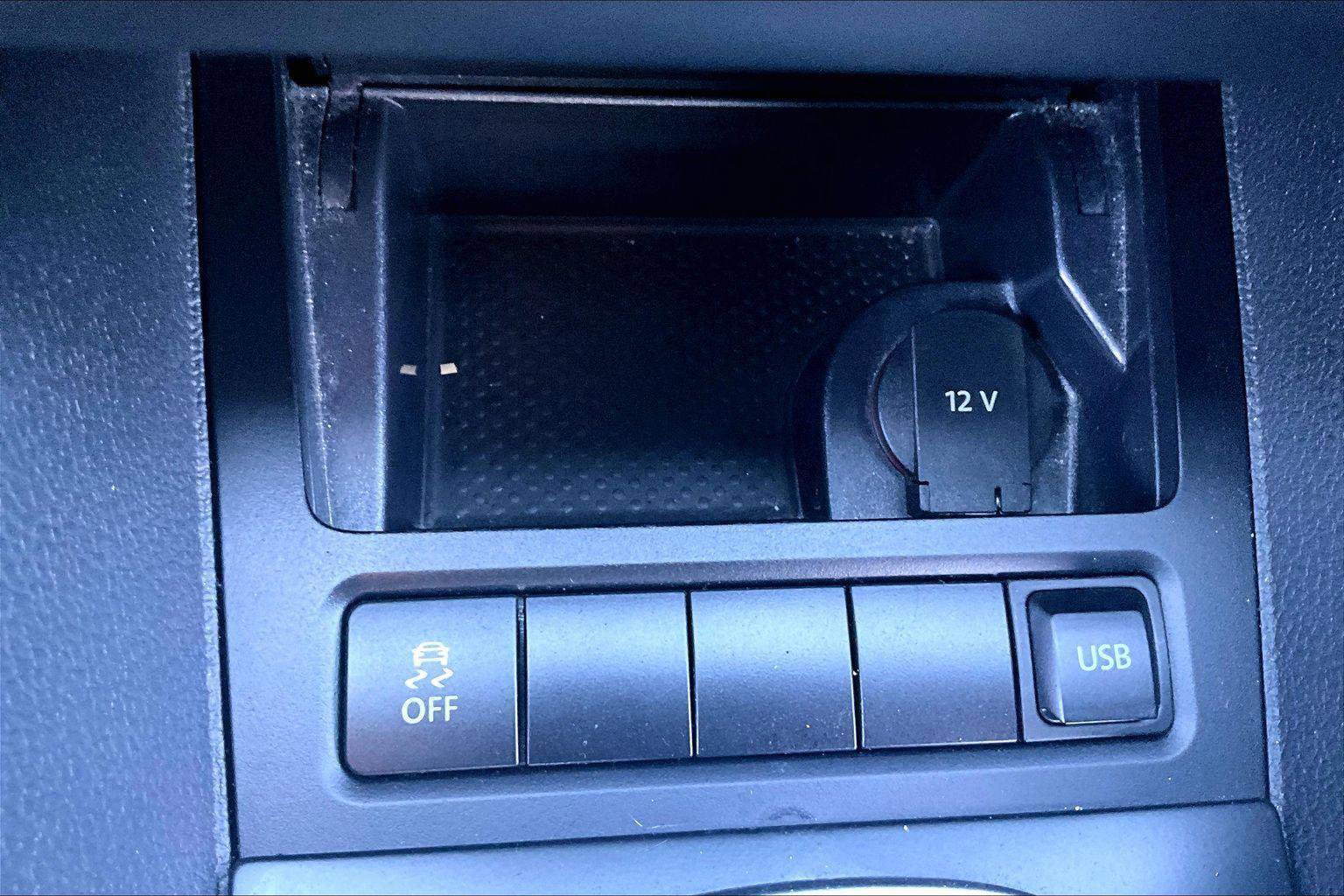 Used 2014 Volkswagen GTI Wolfsburg Edition image 31