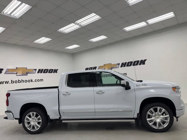 New 2026 Chevrolet Silverado 1500 High Country w/ Technology Package AWD/4WD image 4