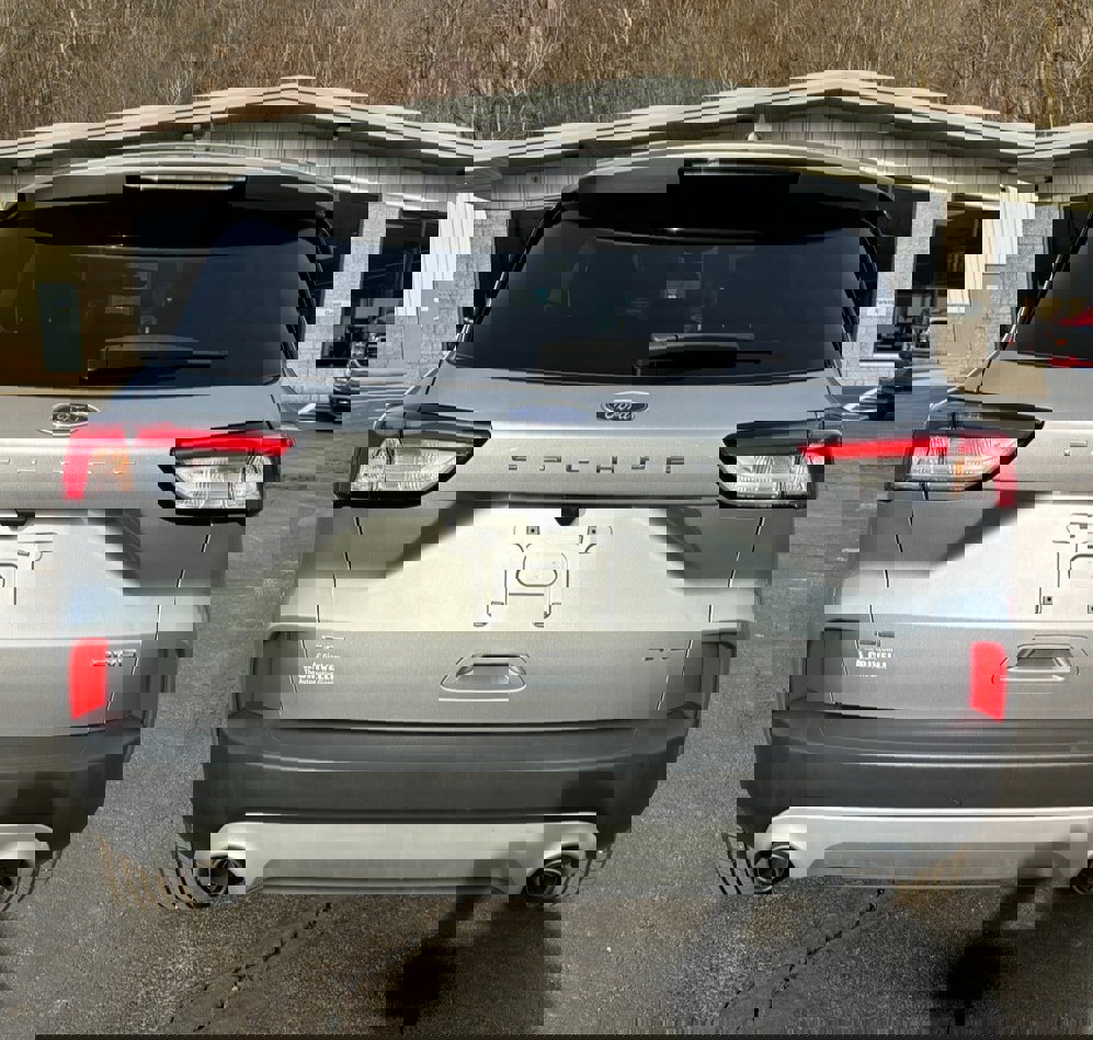 Used 2022 Ford Escape SE w/ Cold Weather Package video 5