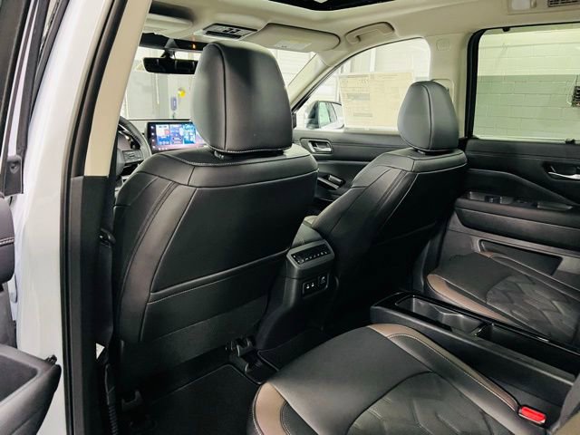 New 2026 Nissan Pathfinder Platinum image 26